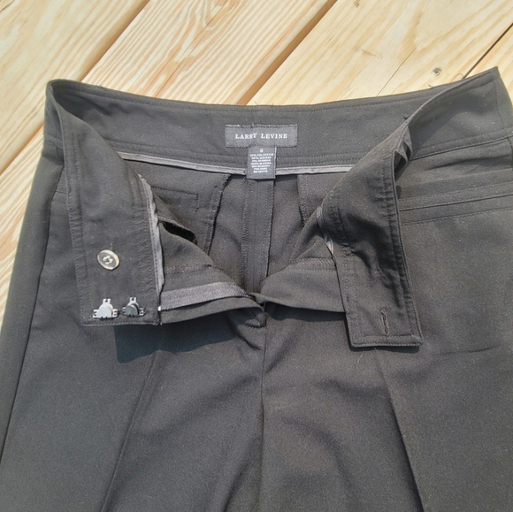 Larry Levine dress shorts, black, size 8 - Picture 4 of 4